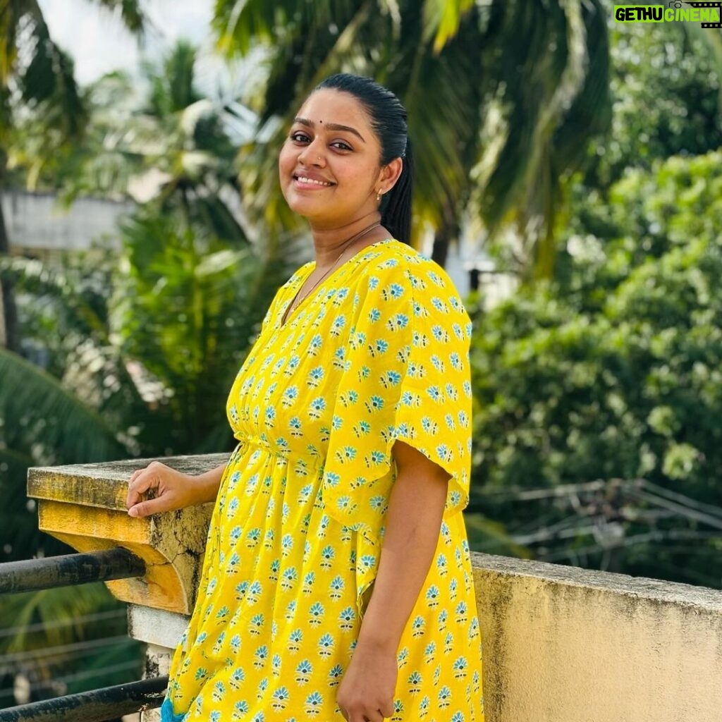 Gayathri Yuvraaj Instagram - 💕💕beautiful nursing outfit @officialsecretwish