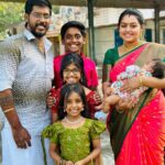 Gayathri Yuvraaj Instagram - ✨இனிய தைத்திருநாள் நல்வாழ்த்துக்கள்✨ Saree & blouse @lakshmiboutique2021 @tarun_yuvi_ #dhiya #eesha #yuga💕 @yuvi_smart @jistyjoy90