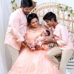 Gayathri Yuvraaj Instagram - 💕Nothing is better than the Family💕 MUA 🎨 : @profile_makeover @chella_hair_makeup Family costumes done by @vika.label 👗👔 Photography 📸: @yellowbirdkidsphotography #family #love #yugayuvraaj #yuvraajgayathri #yuvi #photography #familyphotography #love #care #photogenic #picoftheday #photooftheday #gayathriyuvaraj #gayathri
