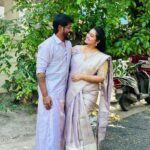Gayathri Yuvraaj Instagram - Cheers to 13 years of love, laughter, and endless adventures with my amazing husband @yuvi_smart Grateful for every moment we’ve shared and excited for the many more ahead! Love you Mr Pattu ❤️ @yuvi_smart Couple outfit @sreekamakshisilk blouse design @elitebridalstore 💑🎉 ##manymoretocome❤ #loveyouforever AnniversaryBliss #LuckyInLove”