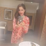 Gehana Vasisth Instagram - Cute to bohot Hu Mai ….#trending #viral #instagram #love #explorepage #explore #instagood #fashion #follow #tiktok #like #likeforlikes #followforfollowback #photography #india #trend #instadaily #memes #music #style #trendingnow #reels #foryou #likes #photooftheday #model #beautiful #bollywood #bhfyp #insta