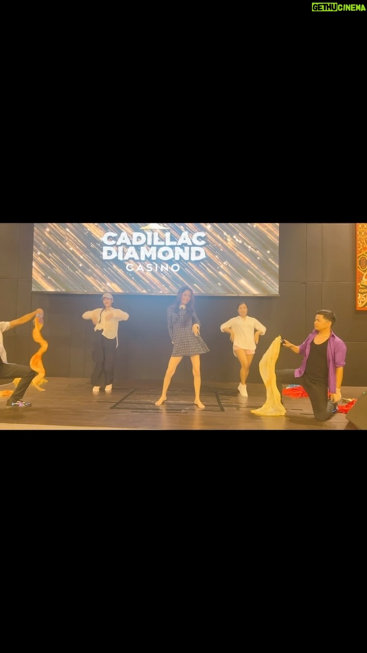 Gehana Vasisth Instagram - It’s rehearsal time … getting ready for tonight performance… #stageshow #star #superstar #casino #dance #goa #celebrity Panjim, Goa, India