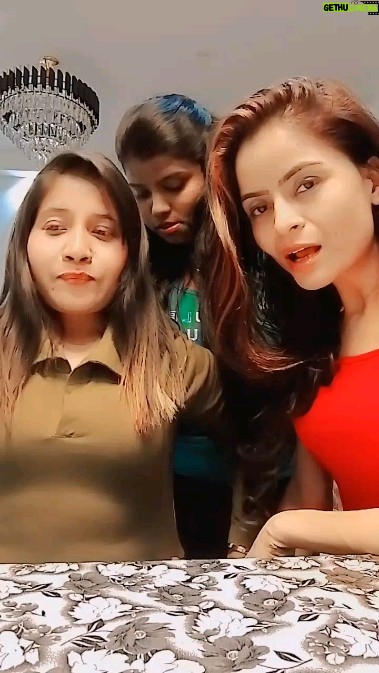 Gehana Vasisth Instagram - Jane Jana π#comedy #funny #memes #funnymemes #meme #lol #love #humor #fun #dankmemes #tiktok #memesdaily #instagram #follow #funnyvideos #like #lmao #jokes #instagood #viral #dank #dailymemes #laugh #explorepage #trending #edgymemes #comedian #memepage #offensivememes #music Mumbai - The City of Dreams
