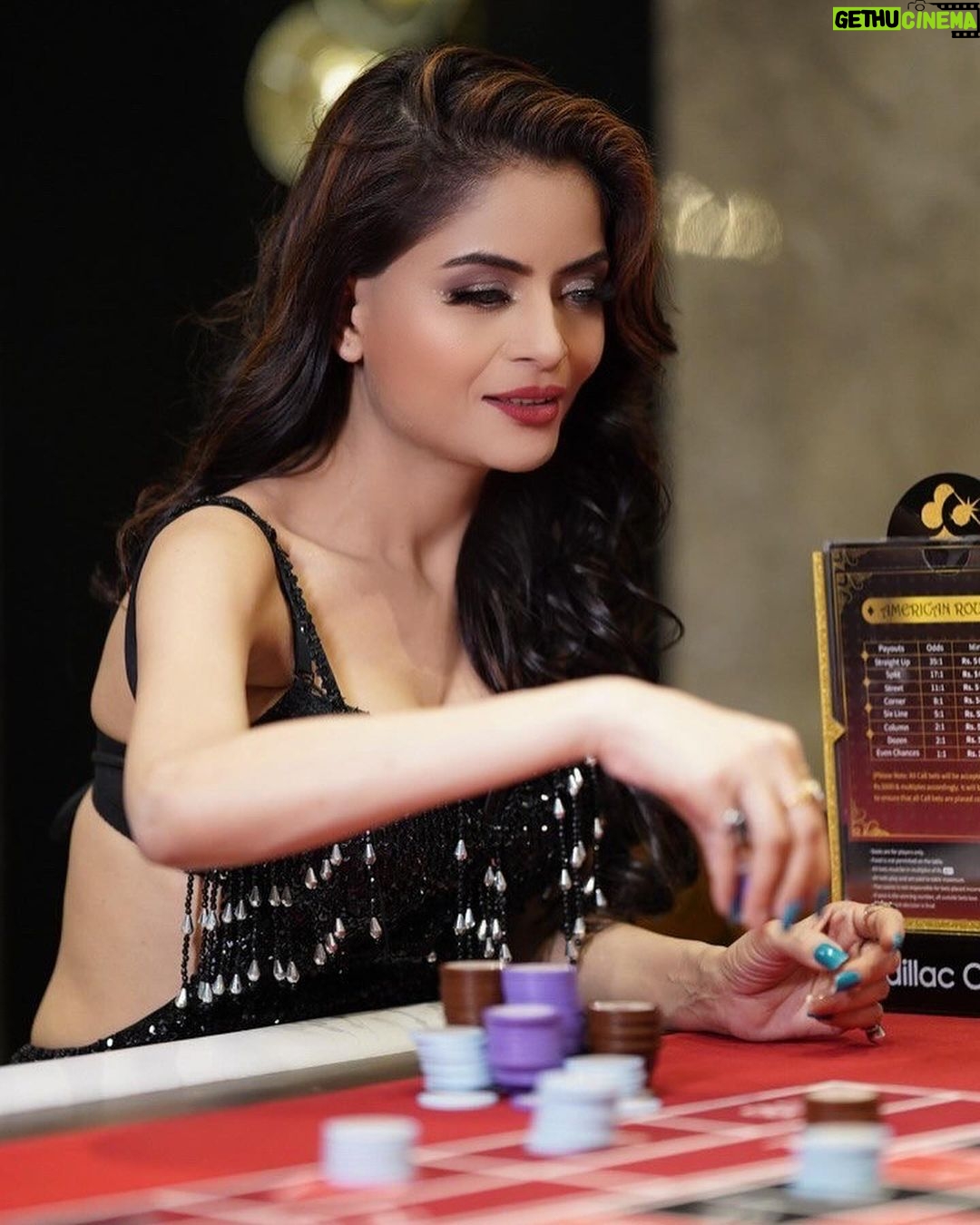Gehana Vasisth Instagram - Had great time in casino …. #casino #game #happy #gehanavasisth #life #actress #model #influencer #ootd #potd #movie #bollywood #game #instagram #instagood Goa