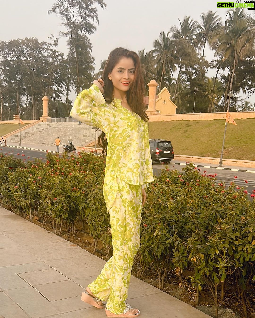 Gehana Vasisth Instagram - At daman beach … #gehanavasisth #daman #beach #damanbeaches Daman, Daman and Diu