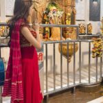 Gehana Vasisth Instagram - Aaj shanivar hai so ham #shanidev ji ki mandir Gaye aur fir devi ma #hinglajmata ji k mandir Gaye … Bohot sukoon mila.. . . #happy #shani #shanivar #devi #devimaa #jaimatadi