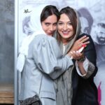 Gelare Abbasi Instagram - دیشب همراه با ابلق و رفقای درجه یک ❤️ آلبوم یک شب خاطره انگیز تا عکس های بعدی به دستم برسد . 💕 جای همه ی شما عزیزانم خالی بود . ممنونم از طراح لباس بی نظیر، رفیق خوبم غزال رجبیان و تیم درجه یک @ghazalrajabian