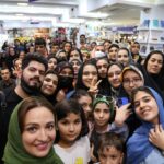 Gelare Abbasi Instagram - جشن امضای کتاب «مریلین مونرو سر جردن »با حضور بی نظیر شما برایم به یاد ماندنی شد . دوستتان دارم ❤️ @nimajpublication @donyayeketaab