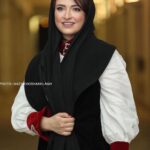 Gelare Abbasi Instagram - برج میلاد اکران فیلم «شادروان». خسته نباشید به خانواده ی دوست داشتنی فیلم «شادروان » ❤️❤️ ممنون از عزیزان عکاس و مهر همیشگی شان 💕 @royalsalonfamily 🙏 @edithbridebook ❤️گروه مهربان