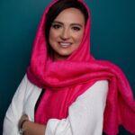 Gelare Abbasi Instagram - سلام رفقای نازنین . همراهان دوست داشتنی ممنون از همه ی پیام های پر مهرتون . ممنون که برنامه ی ما تماشا کردید . دوستتون دارم.💕💕💕💕🌈🌈🌻🌻🌻