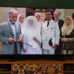 Gelare Abbasi Instagram - وقتی عزیزی از باز پخش سریال «در چشم باد » عکس برایم می فرستند . یادش بخیر . وقتی بیست ساله بودم . به قول شما خاطره بازی . ماهچهر عزیزم چقدر جای خنده های بی بهانه ات خالیه . @saednikzat ممنونم ساعد نیک ذات بزرگوار ❤️