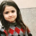 Gelare Abbasi Instagram - کودکی ❤️ کاملا مشخص است که حرف گوش نمی دادم .😂🙈 نمی دونم این عکس را بابا جان از کجا پیدا کرده 💕💕