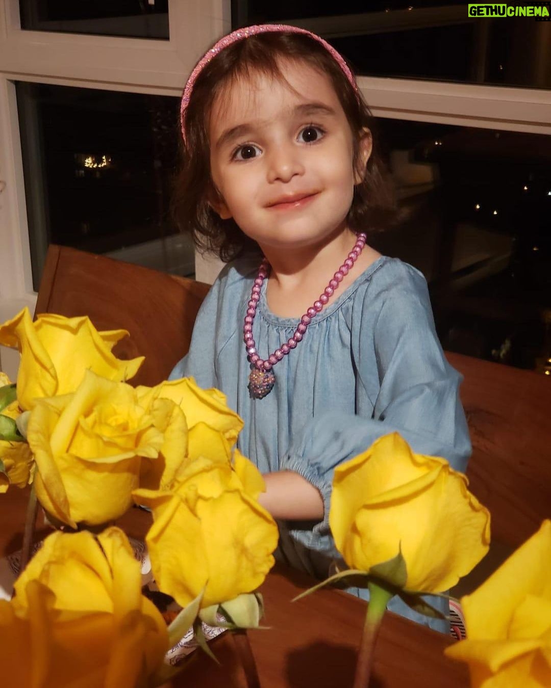 Gelare Abbasi - 33.8K Likes - تو بخند آرام جان ما ❤️💕
عکس خواهر زاده خانوم من ، جانا ❤️💐🍁🍂
این روزها بیشتر به تولید برنامه برای کودکان فکر می کنیم
بخندین کوچولو های نازنین ما .شما باید شاد باشید ❤️
@ifulworldwide @baharabbasi