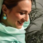 Gelare Abbasi Instagram - یک سال دیگر هم شروع شد و ممنونم از پیام های پر مهرتان . چه خوشبختم که شما عزیزان همدل و همراهم هستید . دوستتان دارم گلاره وممنونم از @shahrzadjewellery که در روز تولدم با عشق در کنارم بودند .مرسی دوستان هنرمند و ارتیست من ❤️❤️ عکاس عزیزمان ، دوست قدیمی @alidarvishsefat