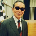 Gen Hoshino Instagram - タモリさん、ありがとうございました。「タモリのオールナイトニッポン」すごく楽しかったです。 終わった後、そういえば何のスイッチも入れずに話せたなと思いました。あぶれることの多かった自分の人生を、取り繕わず、変えずにそのままで話せることの心地よさ。そして、そうさせてくれるタモリさんの豊かさ。 音楽とふたりきりの時のあの発光/発酵する感覚、アジフライの追求、嬉しくて仕方がなかった「恋」の話も、今後きっと何度も思い出すだろうと思います。 #タモリANN #星野源ANN