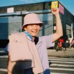 Gen Hoshino Instagram - 明けましておめでとうございます。 2023年は、好き勝手に面白いことをして遊ぶ、変な1年にできたらと考えています。 一緒に面白いことをしましょう。 今年もよろしくお願いします。 Happy New Year, everyone. I hope 2023 turns out to be a crazy year of doing all the fun things I want to do. Let's have some fun together. Best wishes. 祝大家新年快樂。 我希望 2023 年可以是個隨心所欲和玩得開心瘋狂的一年。一起做些有趣的事吧。今年也請多多關照。 새해 복 많이 받으세요. 2023년은 내 마음대로 재미있는 일들을 하며 노는, 그런 엉뚱한 한 해로 만들어볼까 합니다. 당신도 함께 재미있는 일들을 해봅시다. 올해도 잘 부탁드립니다.