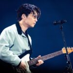 Gen Hoshino Instagram - 一夜明けて改めて思い返しています。混じりっけなしの音楽と、最高にくだらないトークが重なり合い、楽しさと嬉しさが爆発した4日間。あんなに広い大阪城ホールと横浜アリーナが狭く感じるほどにファンの皆さんとの距離がとても近く感じました。 映像で参加してくれた上白石萌音ちゃん、宮野真守くん、ハマ・オカモトくん、水谷千重子さん、友近さん、雅マモルくん、ウソノ晴臣さんにも心からの感謝を。 そして終演後のアフタートーク生配信も含め、誕生日を祝ってくれた皆さん、遠くから応援してくださる皆さん、本当にありがとう。今歳もよろしくお願いします。既に色々とやりたいことがあって計画も進んでいるので、ぜひ、これからもついて来てくださいね。 Photo by @seitaro__tanaka & Taichi Nishimaki #YP_Reassembly
