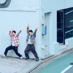 Gen Hoshino Instagram - 星野源のイヤーブック “Yellow Magazine” ISSUE:6 皆さんの元に届き始めたようです。今年のイエローマガジンは更に素晴らしい内容になりました。本が好きな人、雑誌が好きな人、音楽が好きな人、シンセが好きな人、笑いが好きな人、デザインが好きな人、全ての人にお勧めです。ぜひ手に入れてください。 #YM2022 #YellowMagazine #星野源 #藤原聡 #飯尾和樹 #佐久間宣行 #GenHoshino