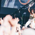 Gen Hoshino Instagram - “so sad so happy” Curated & Produced by Gen Hoshino at SUMMER SONIC BEACH STAGE 3. UMI 4. サイトウ"JxJx"ジュン UMI。驚くほど強くて優しくて切実な彼女の音楽。日本のビーチ、海をバックに彼女が歌う姿を観られて感動しました。ジュンさん。僕の音楽の先生の1人。恐らく1番暑かったであろう時間にも関わらず、最高に気持ちのいいセットを届けてくれました。ありがとうございました！ #UMI #サイトウJxJxジュン #SoSadSoHappy #SUMMERSONIC