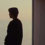 Gen Hoshino Instagram - 最新作『光の跡／生命体』リリースしました。「光の跡」には、今の自分の1番強い想いをたくさん込めました。「生命体」「おともだち」「Beyond the Seqence」全ての収録楽曲に、いつも以上に濃い情熱を注ぎました。絶対聴いて欲しいです。 そして日が明けて今日、20時半からはYouTube Liveトーク配信、そのまま21時から「光の跡」のMVをプレミア公開します。みんなで一緒に観よう。終わらない祭、よろしくお願いします。 #星野源_光の跡 It is now midnight on the 27th. My latest work, “Why / Life,” is finally out. For me, 2023 was all about keeping the flame of creativity alive, and at the end of the year, I created something that I can confidently say took everything I had. Definitely give it a listen. The music video will be up sometime today. #GenHoshino 27일 오전12시가 되었습니다. 최신작 “光の跡／生命体” (Why / Life) 가 드디어 출시됐습니다. 2023년은 창작의 불꽃을 계속 타오르게 한 해였습니다. 그 해의 마지막에 최선을 다했다고 자부할 만한 작품이 탄생했습니다. 꼭 들어보세요. 오늘 안에 뮤직비디오도 올릴 예정이예요. 現在是27日0點。最新作品《光の跡／生命体》(Why / Life) 終於發行了。2023是一整年不斷燃燒創作之火的一年。在這一年的最後，我創作出一張全心全力盡力而為的作品。請務必聆聽。今天預計會上傳MV。