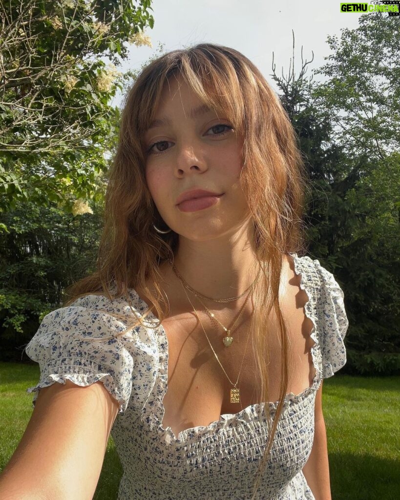 Genevieve Hannelius Instagram - sweet&sticky july