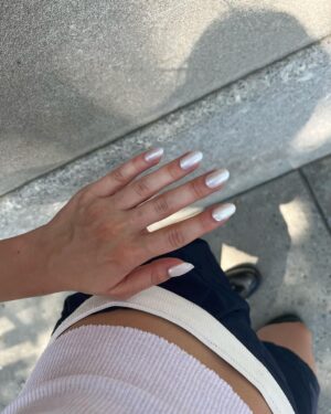 Genevieve Hannelius Instagram - New chrome-y ✨sparkly 🌟iridescent 🧜🏼‍♀️ @gpolishofficial colors 💅🏻🫶🥵