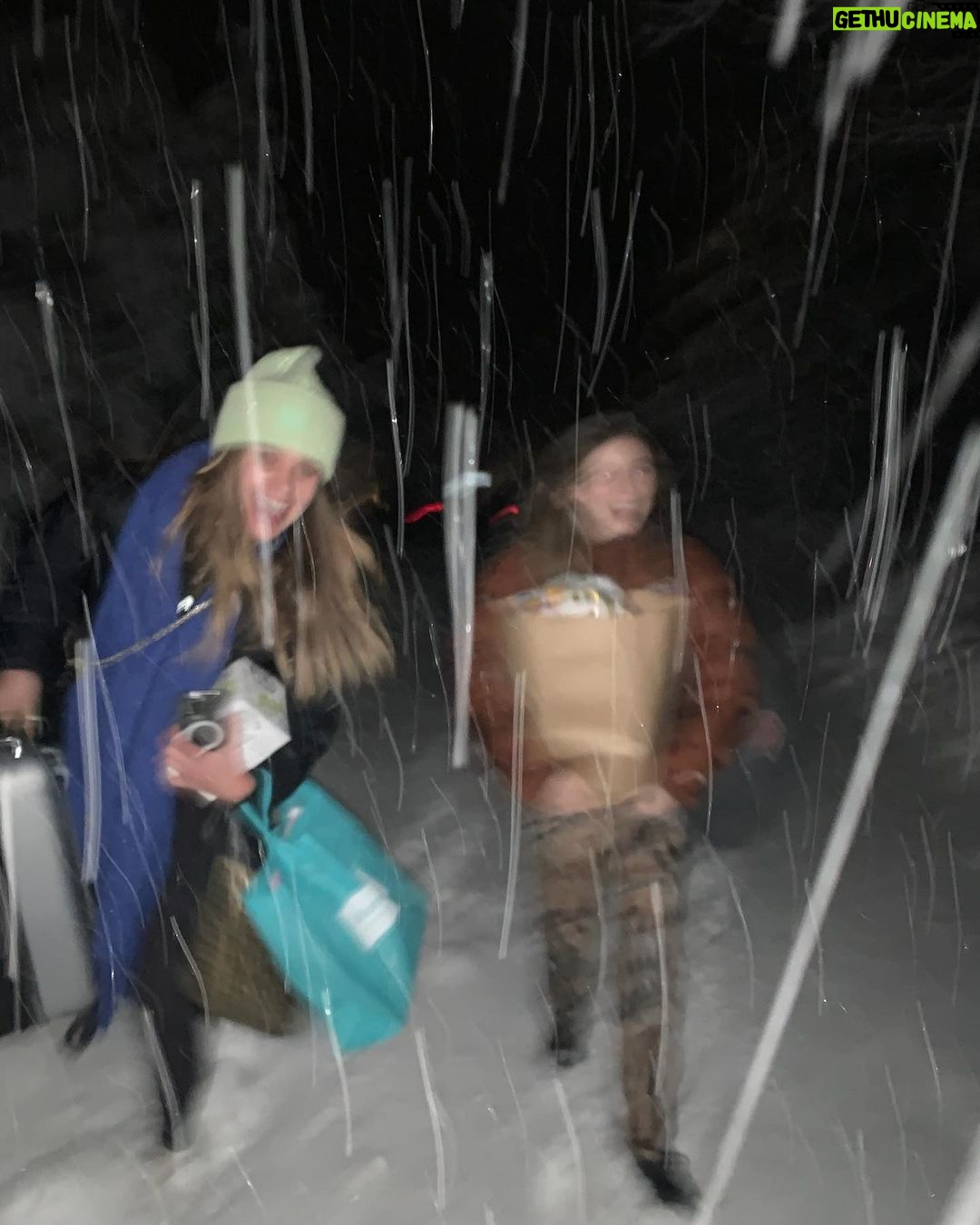 Genevieve Hannelius Instagram - Early birthday celebration in a snowstorm❄️🌨️☃️HEART SO FULL🥹🫶