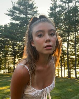 Genevieve Hannelius Instagram - End of summer bummer❤️‍🩹