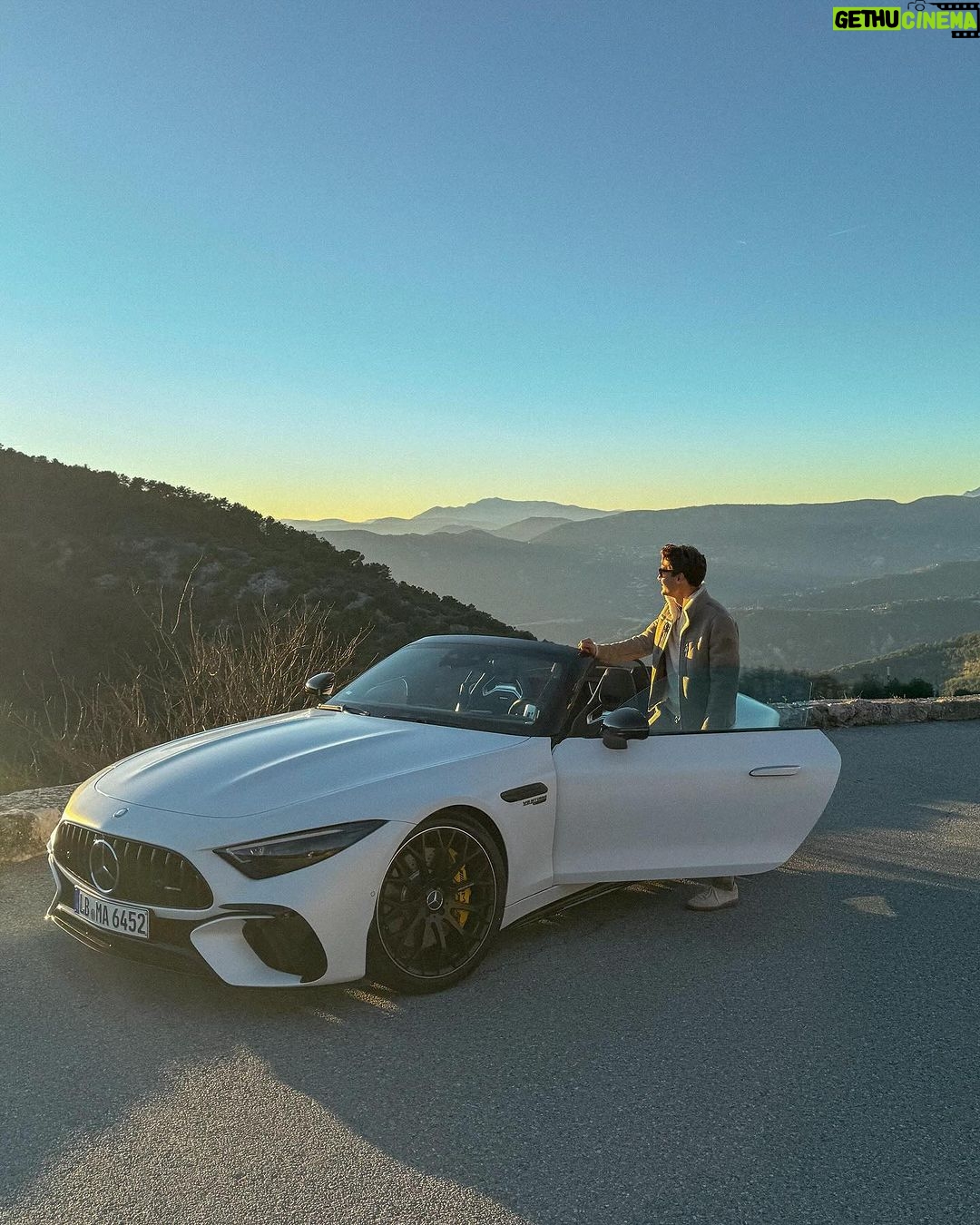 George Russell Instagram - Chasing sunsets 🌅🏔️