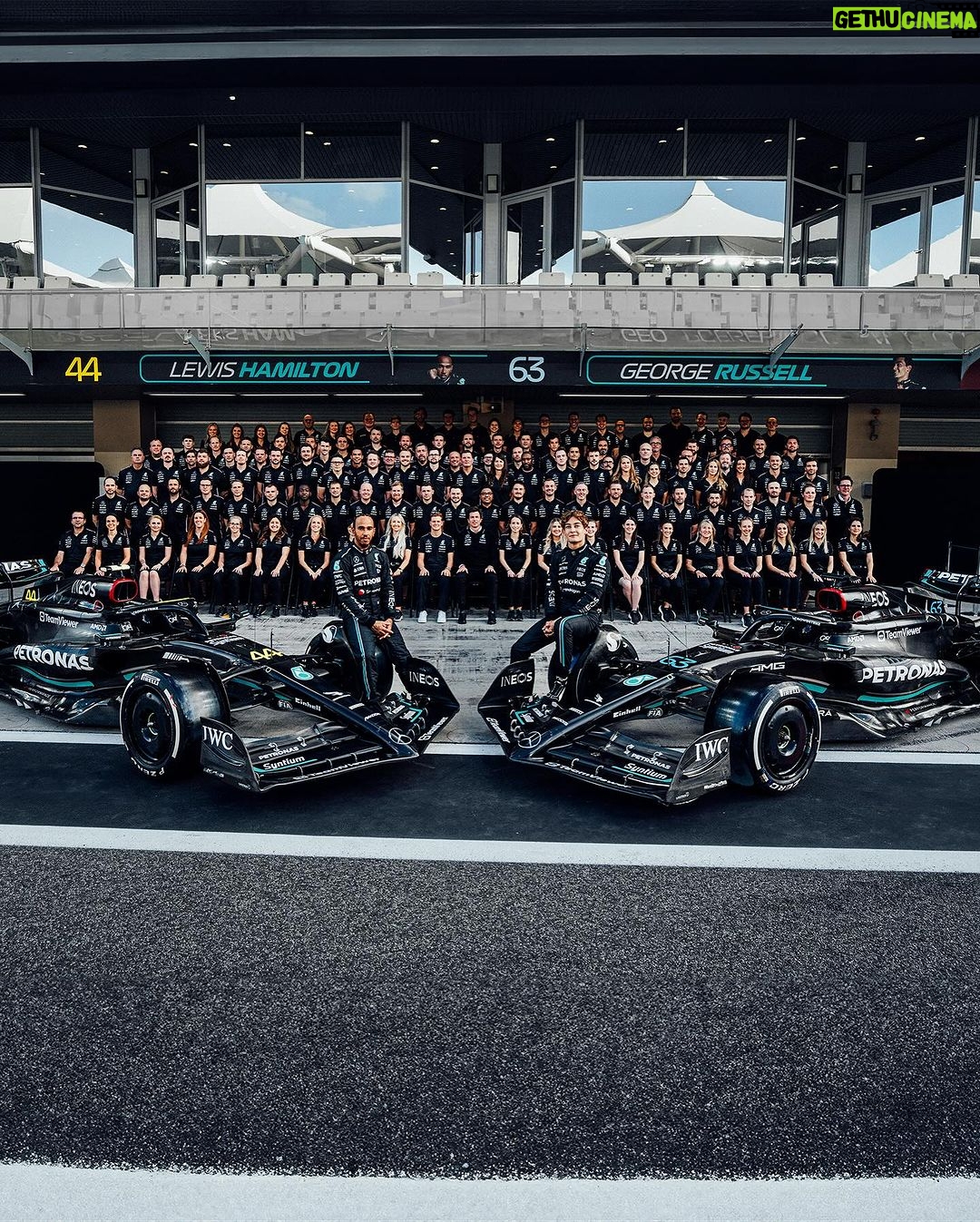 George Russell Instagram - Over and out. Thanks Abu Dhabi for a great end to the seasonđź’™ Yas Marina Circuit