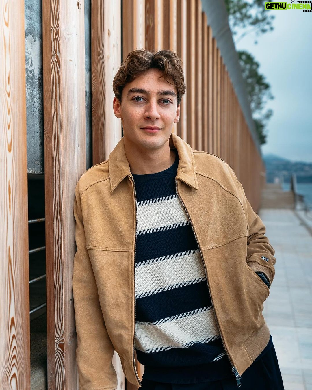 George Russell Instagram - Sunday scenery 🌊 @tommyhilfiger