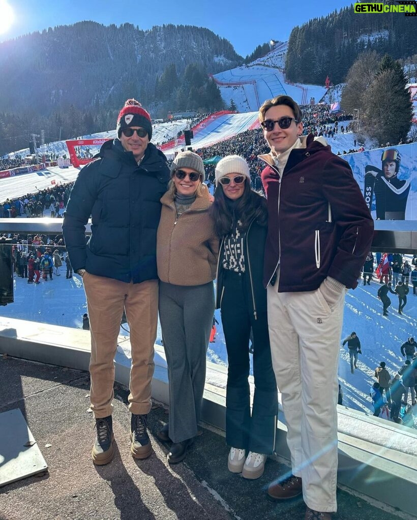 George Russell Instagram - In the land of the Wolffs🐺🇦🇹 Such a cool experience attending Kitzbühel Downhill for the first time. Awesome weekend learning more about such a challenging sport and even bumped into a familiar face too⛷ 🙌 Kitzbühel, Austria