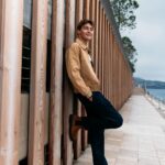George Russell Instagram - Sunday scenery 🌊 @tommyhilfiger