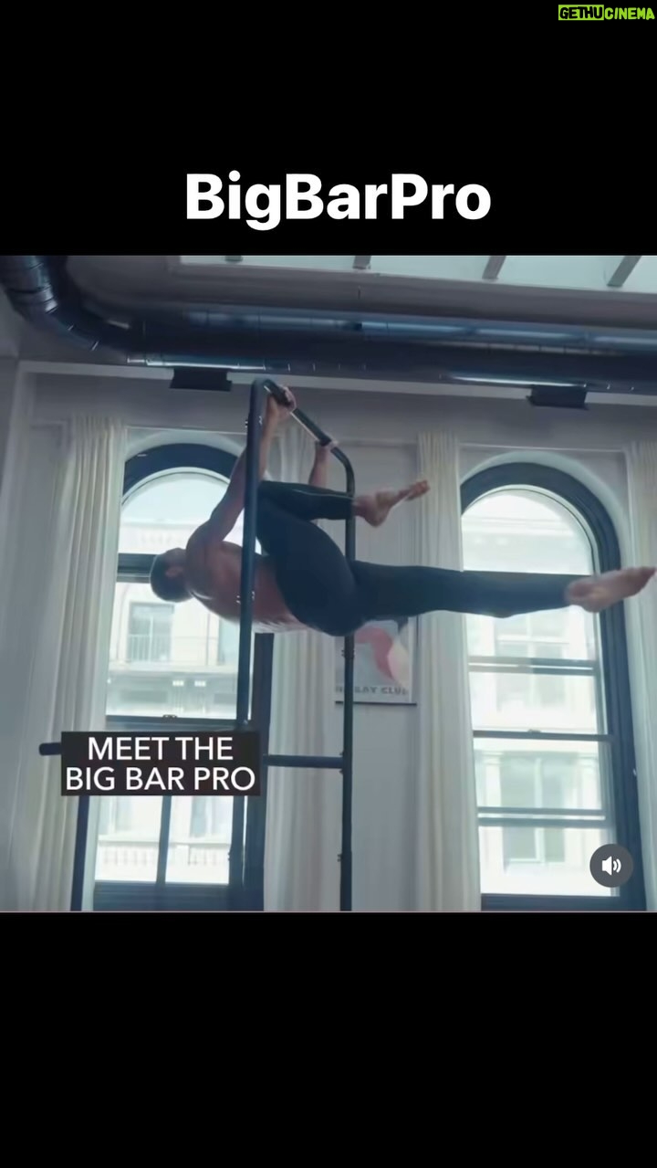 Georges St-Pierre Instagram - J’amène le gym chez moi. Je vous présente mon BigBarPro.