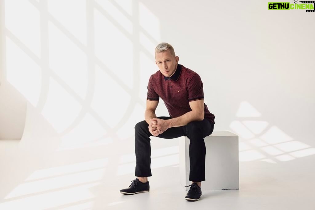 Georges St-Pierre Instagram - Iām starting the new year by setting myself a somewhat taboo goal. Taking more time to sleep. š What do you want to accomplish by the end of 2024?