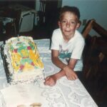 Georges St-Pierre Instagram – Je suis tombée sur une belle photo souvenir de mon super gâteau de 9 ans avec mon TMNT préféré, Raphaël. Municipalité de Saint-Isidore