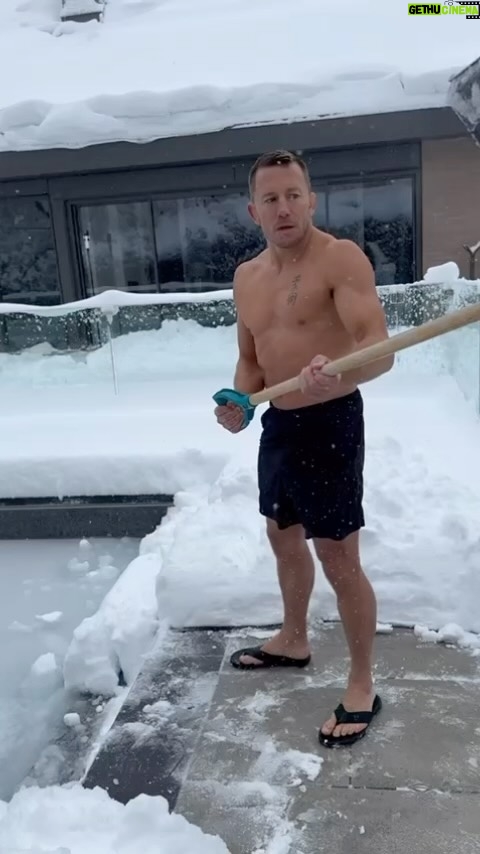 Georges St-Pierre Instagram - J’❤️ vivre à l’extrême. 🥶￼￼￼