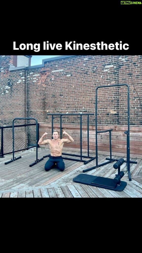 Georges St-Pierre Instagram - Long live Kinesthetic exercises with my range of fitness equipment. 💪🔥