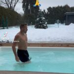 Georges St-Pierre Instagram - Le cri de délivrance après un dur entraînement quand je rentre enfin dans mon bon spa chaud. 😂🔥🔥 Montreal, Qc, Canada