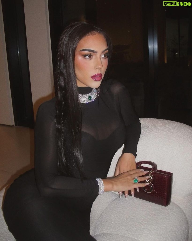 Georgina Rodríguez Instagram - Last night 💚 VIA Riyadh