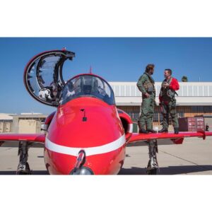 Gerard Butler Instagram - I had such an amazing time with these guys. Thanks to the @RAFRedArrows for taking me on the ride of my life! #RedArrowsTour