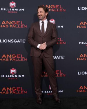 Gerard Butler Instagram - The most bad ass team at the #AngelHasFallen premiere. We can’t wait for you to see it – in theaters on Friday. Tickets at the link in bio.