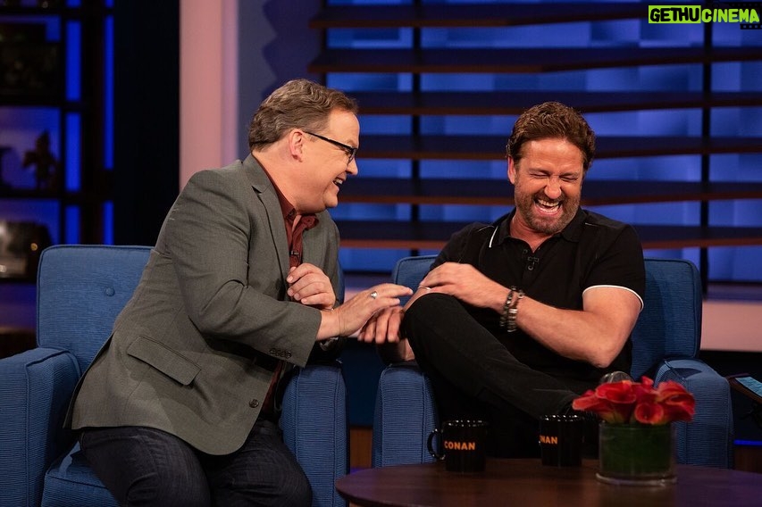 Gerard Butler Instagram - For all things Greenland, kilts, chewing rocks and being naked with Nick Nolte, watch Conan tonight. #AngelHasFallen