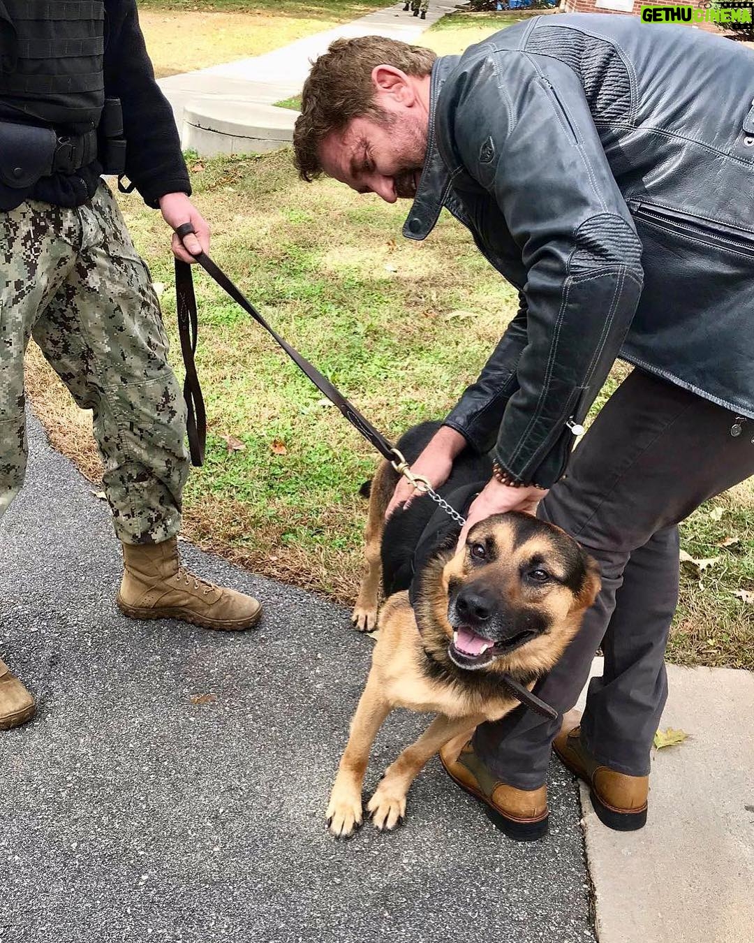 Gerard Butler - 128.9K Likes - Me and my gang of misfits setting off to Groton Naval Base to show #HunterKiller. Always a privilege to visit and to see what true heroism looks like. Thank you for having me.