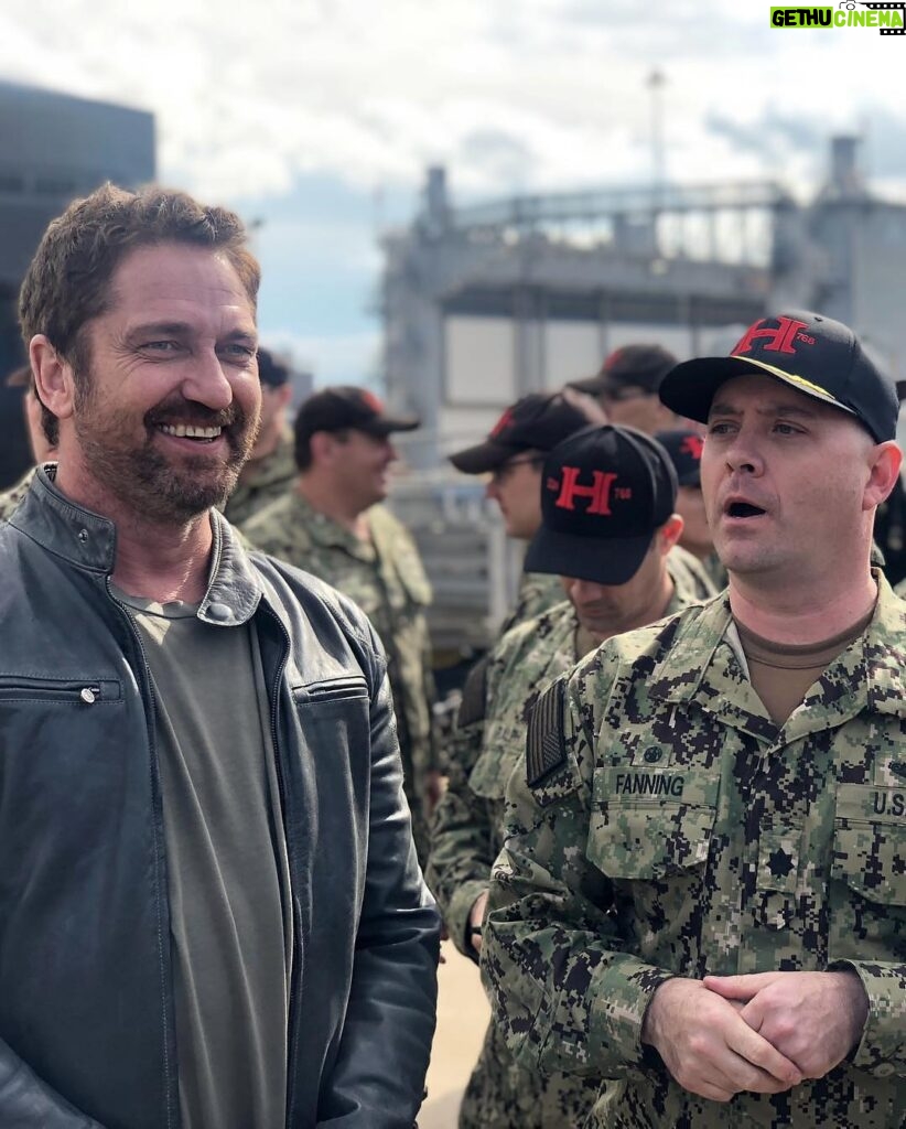 Gerard Butler Instagram - Me and my gang of misfits setting off to Groton Naval Base to show #HunterKiller. Always a privilege to visit and to see what true heroism looks like. Thank you for having me. Naval Submarine Base New London