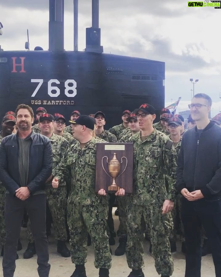 Gerard Butler Instagram - Me and my gang of misfits setting off to Groton Naval Base to show #HunterKiller. Always a privilege to visit and to see what true heroism looks like. Thank you for having me. Naval Submarine Base New London