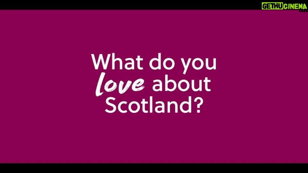 Gerard Butler Instagram - Take a gander at this... #ForTheLoveofScotland @NationalTrustForScotland