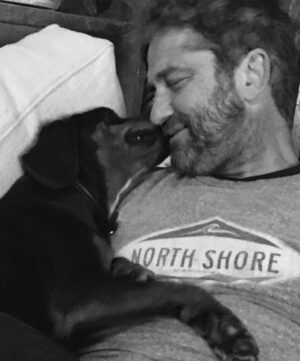 Gerard Butler Instagram - Thankful for a new wee doggie in my life. She was a stray while I was filming up a mountain in Bulgaria. Stole my heart.
