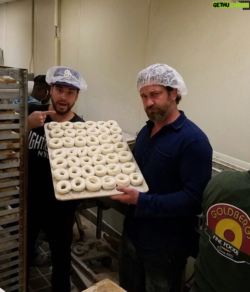 Gerard Butler Instagram - Opening soon: Gerry's Deli. Just kidding. 😄 I loved these bagels from Goldberg's in Atlanta!