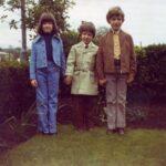 Gerard Butler Instagram - That’s me in the middle. I used to have such style! #FBF